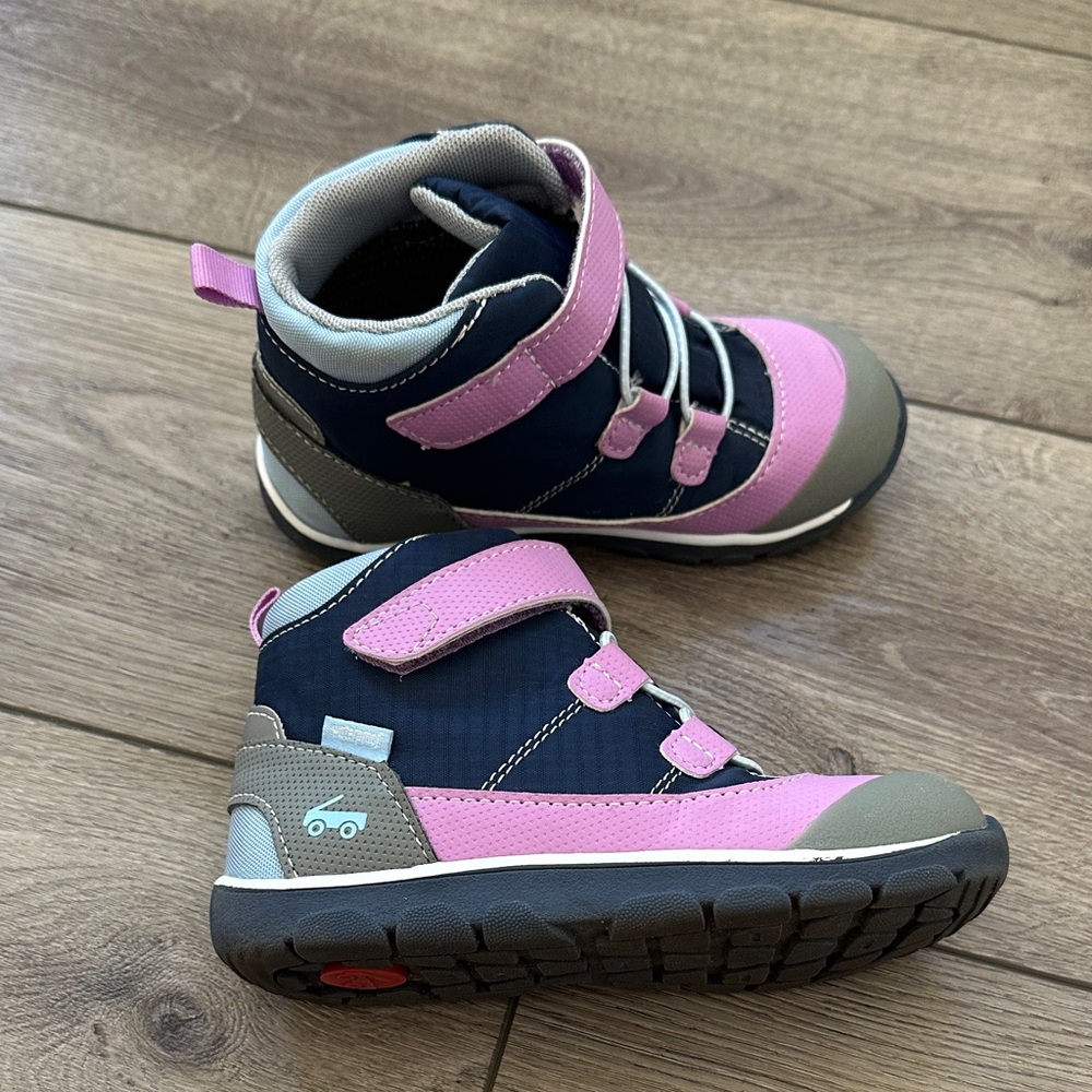 See Kai Run girls waterproof boots size 11